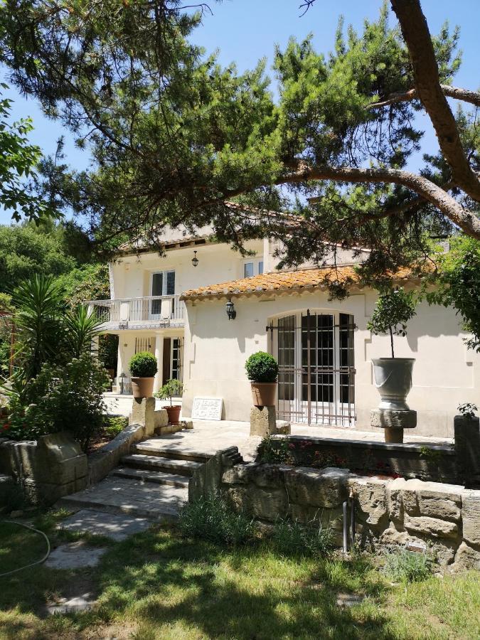 Le Mas des Agapes Beaucaire (Gard) Exterior foto